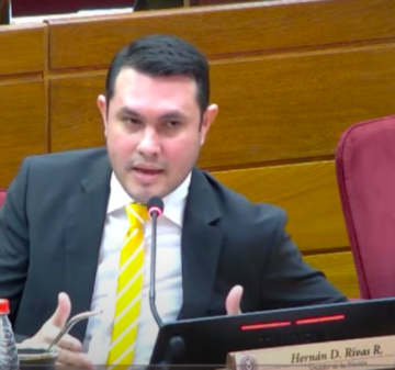 Anulan imputación contra senador Hernán Rivas