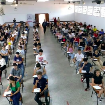 Más de 4.600 jóvenes superaron exámenes para las Becas del Gobierno