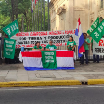 Campesinos se concentran para su trigésima marcha