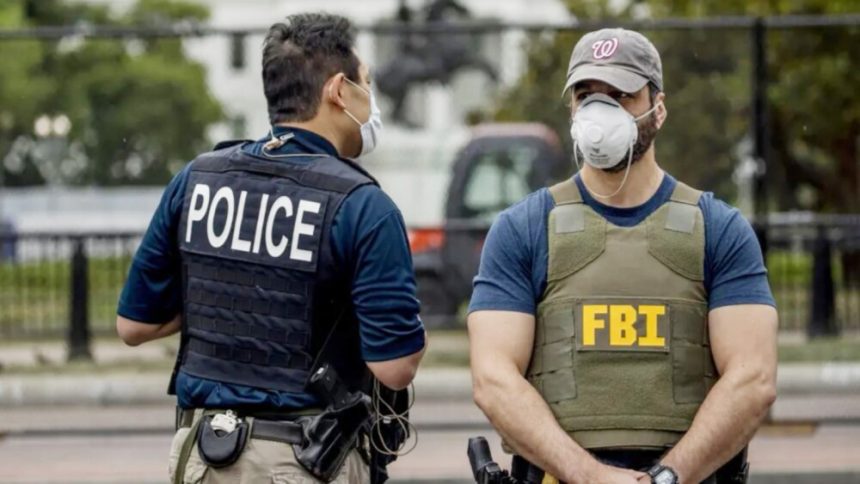 Policías serán sometidos a pruebas tras desembarco de FBI