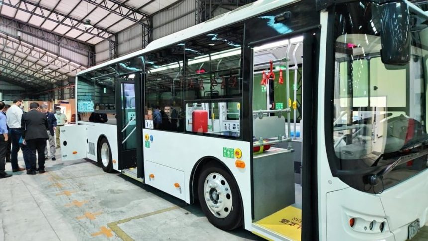 30 buses eléctricos circularán desde diciembre