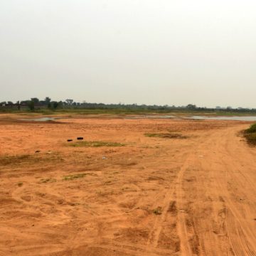 Bajante catastrófica del río golpea a la economía con sobrecostos